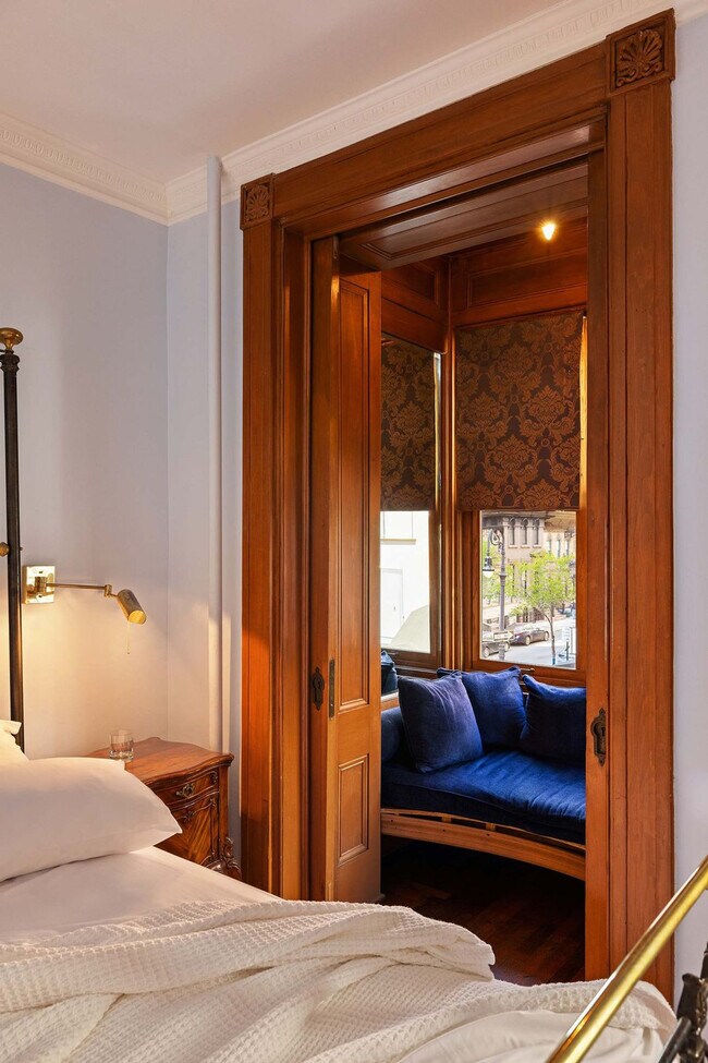 Building Photo - 56 Irving Pl