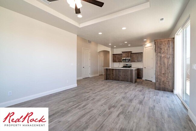 Building Photo - Single Family Home in Hurricane with an attached Casita!