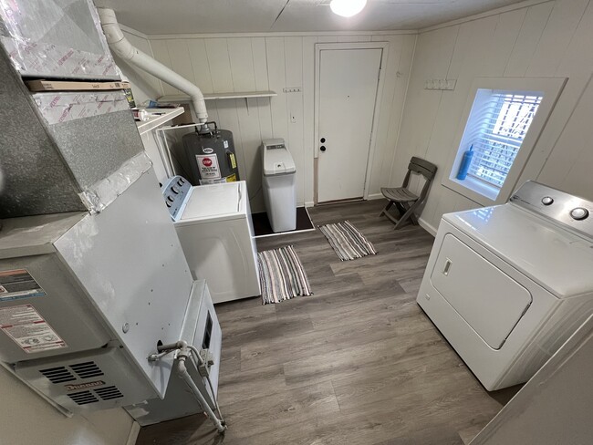 Building Photo - 1641 Jericho Rd