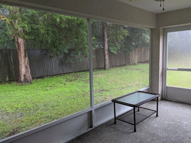 Building Photo - 4605 SW 48th Dr