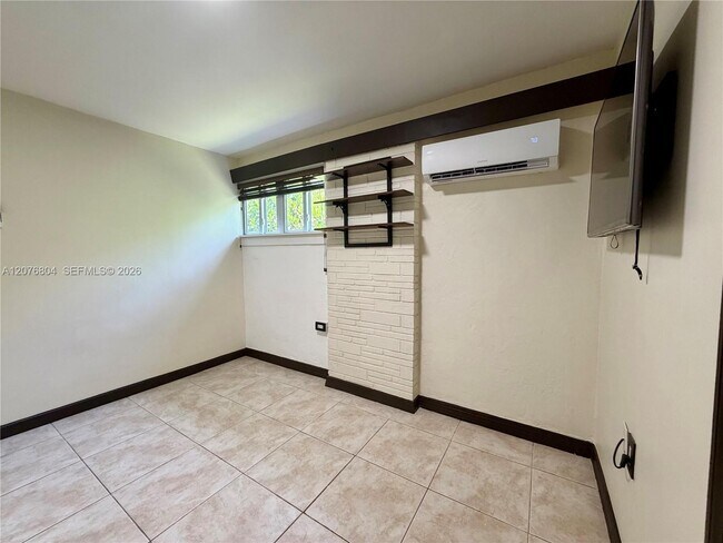 Building Photo - 1309 S 23rd Ave