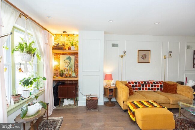 Building Photo - 1010 S Paxon St