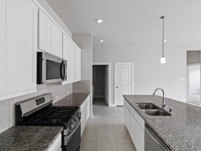 Building Photo - 222 Amaranth Wy