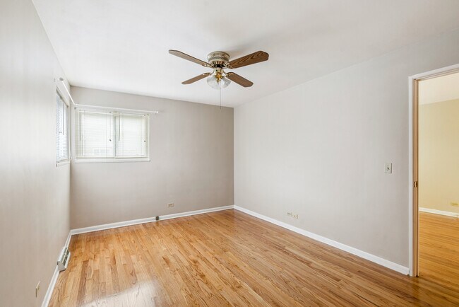 Building Photo - 517 Prairie Ave