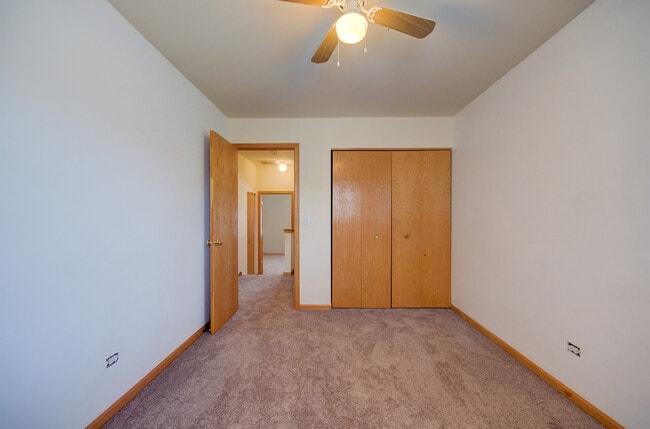 Building Photo - 681 Springwood Dr