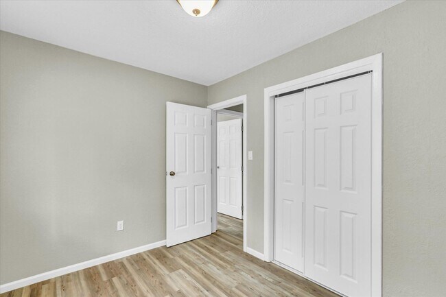 Building Photo - Complete Remodel!  3 Bedroom Home - Available November 2026