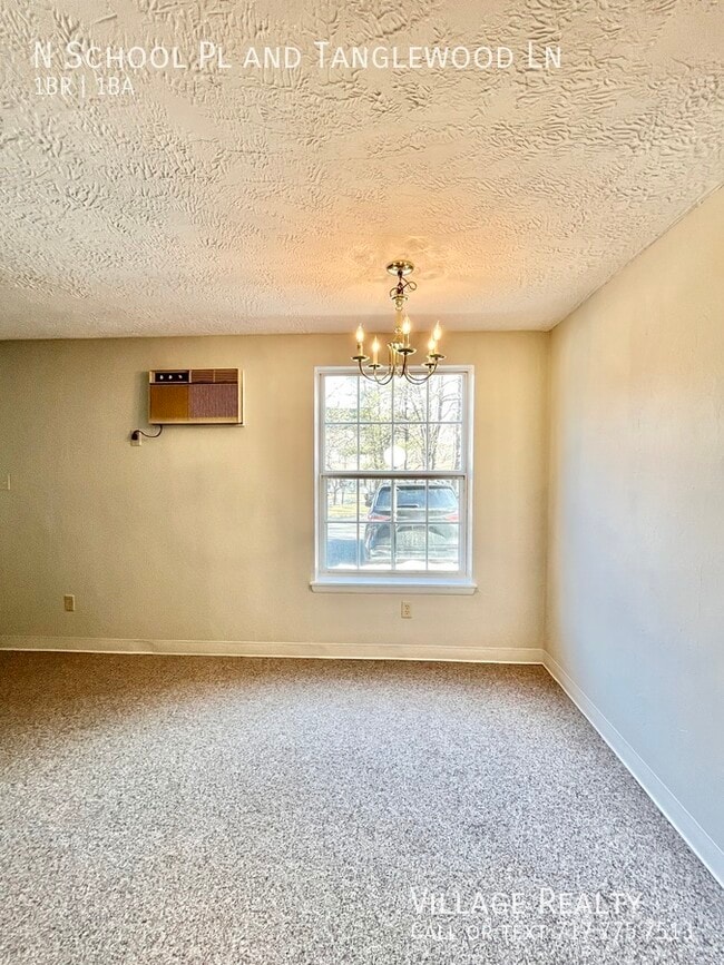 Building Photo - Few steps! Available NOW! Roomy 1-Bed with...