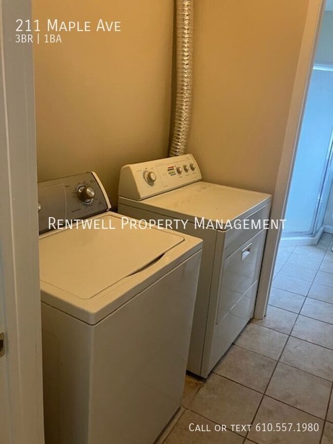 Building Photo - 211 Maple Ave