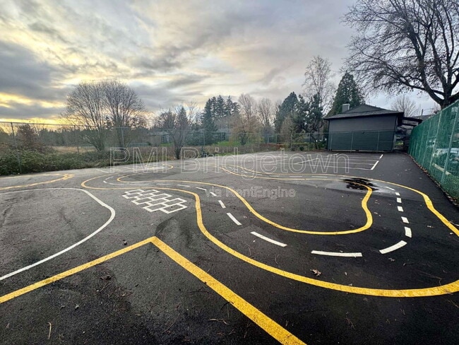 Building Photo - 12642 NW Barnes Rd