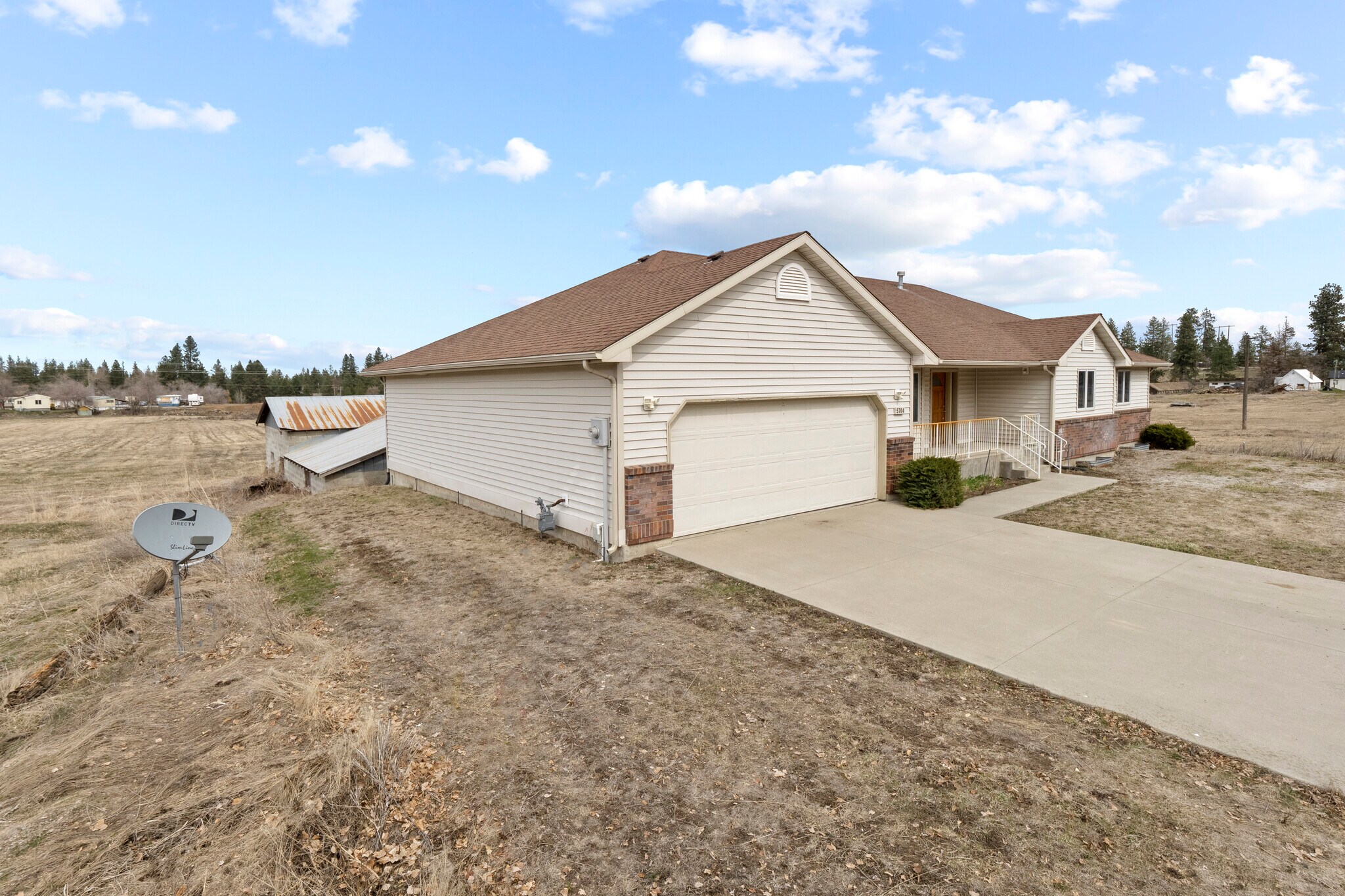 Building Photo - 5704 W Garden Springs Rd