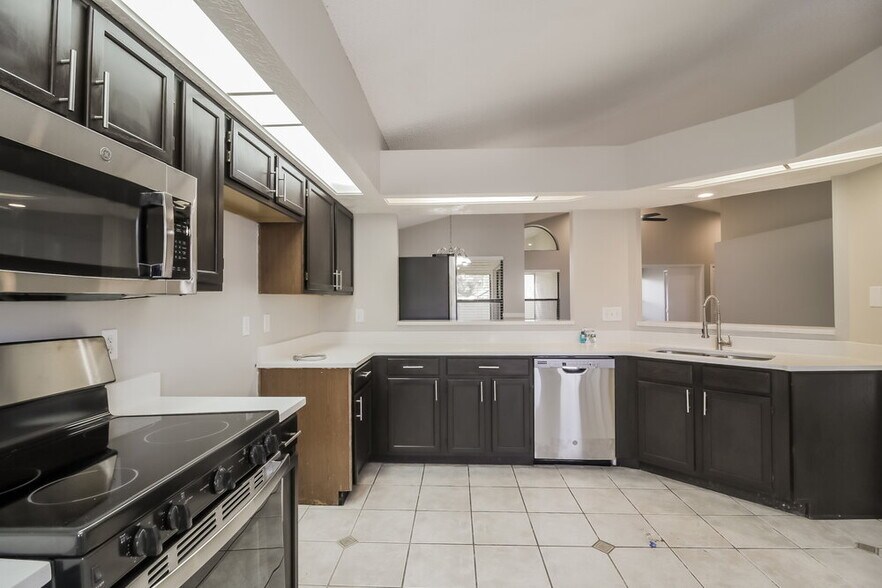 Building Photo - 1086 Manigan Ave