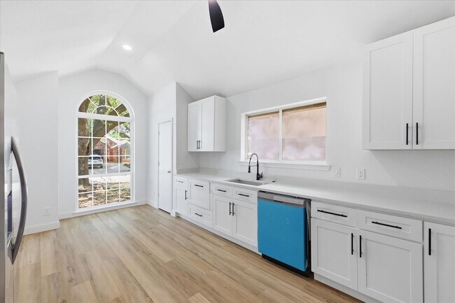 Building Photo - 8812 Sabinas Trail