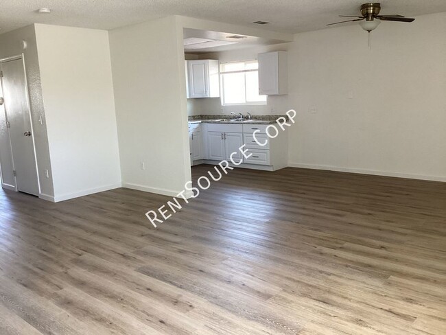 Building Photo - 2 Bedroom Condo for Rent in Barstow