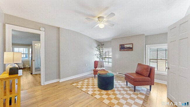 Building Photo - 24 Madison St