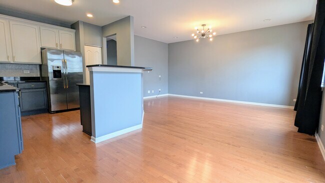 Building Photo - 284 Edmundton Cir