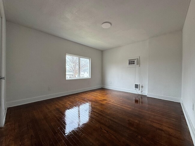 Building Photo - 542 N Scott St