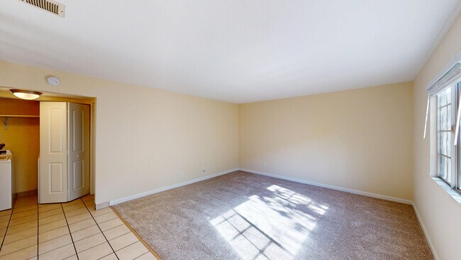 Building Photo - 18163 Happy Ln