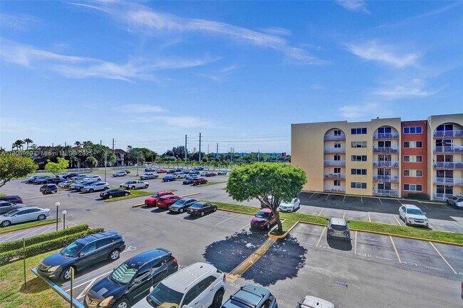Building Photo - 7000 NW 186th St