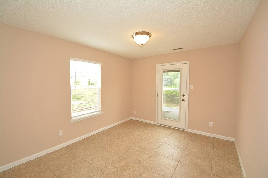 Building Photo - 7732 Mistflower Ln