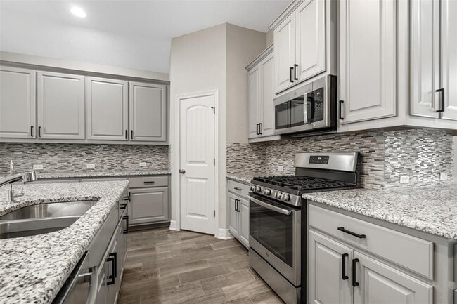 Building Photo - 385 Bonnet Blvd