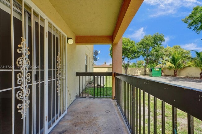 Building Photo - 11505 NW 22nd Ave