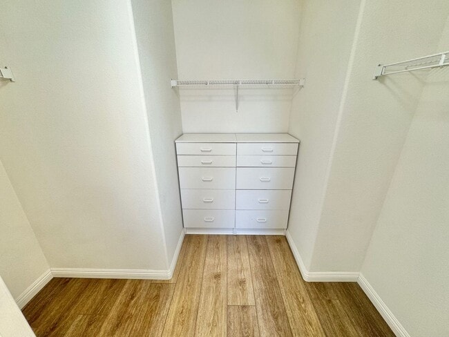 Building Photo - ENJOY THIS STUNNING 3 BEDROOM WITH A TRANQ...