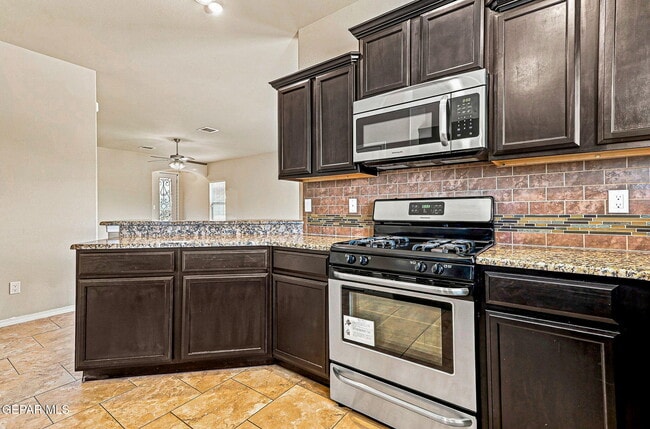 Building Photo - 7409 Dewberry Dr