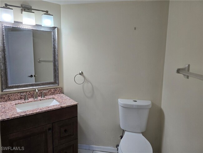 Building Photo - 2660 Kings Lake Blvd