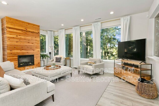 Building Photo - 7229 Turquoise Dr SW