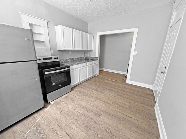 Building Photo - 3425 Carolina Ave