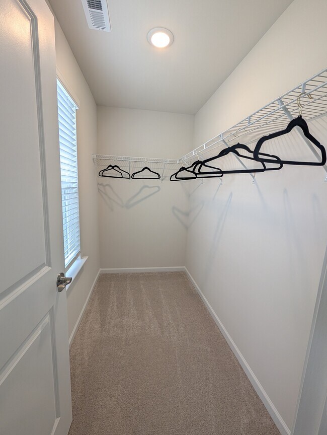 Building Photo - 1802 Pheasant Trce Cir