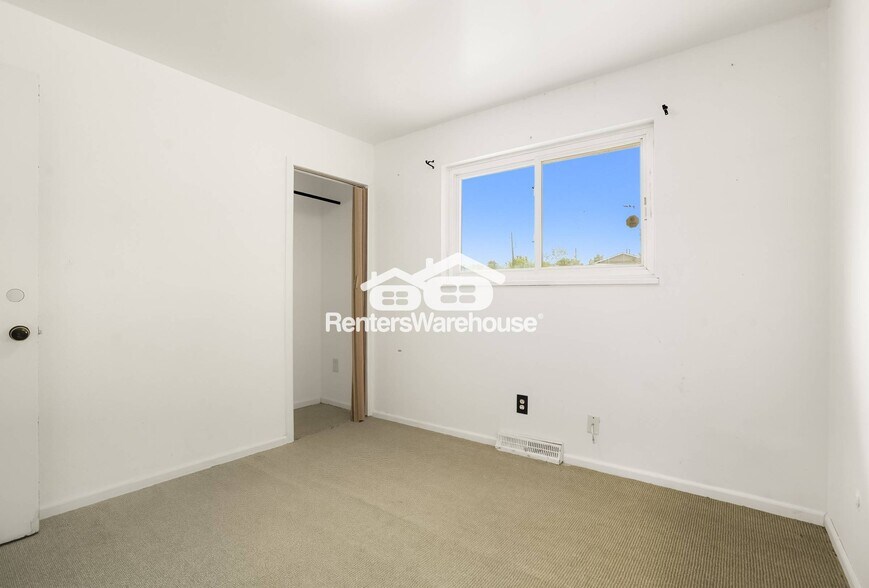 Building Photo - 14641 E 13th Ave