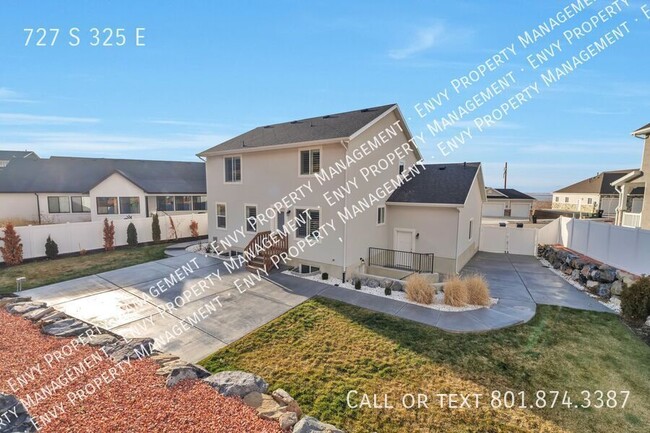 Building Photo - Enormous 5 bed - 3.5 bath Pet-Friendly Wil...