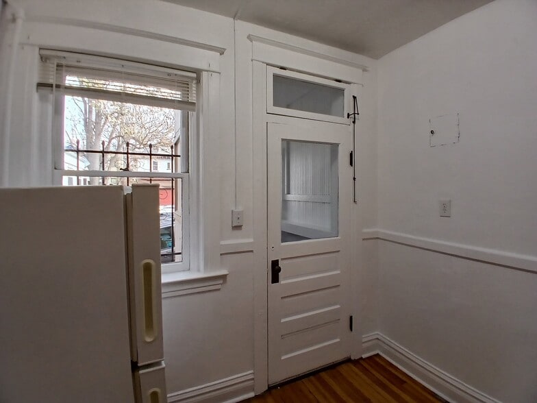 Building Photo - 1248 Pennsylvania St