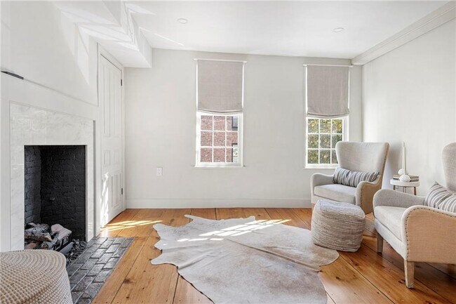 Building Photo - 108 Prospect Hill St