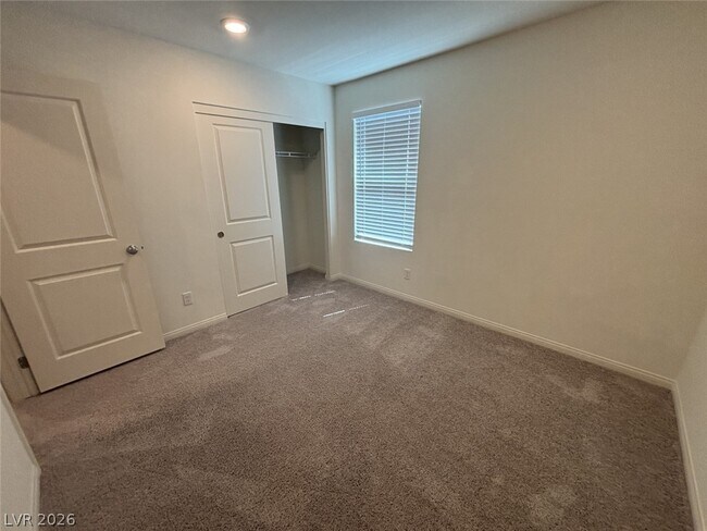 Building Photo - 7008 Dandelion Pk Ave