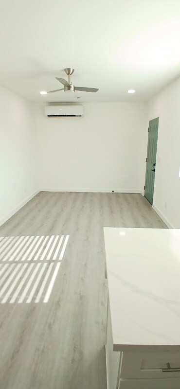 Building Photo - 657 Carefree Dr