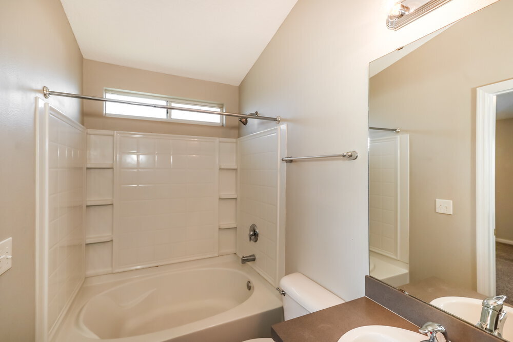 Building Photo - 1716 Hollow Glen Dr