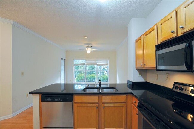Building Photo - 4333 Dunwoody Park