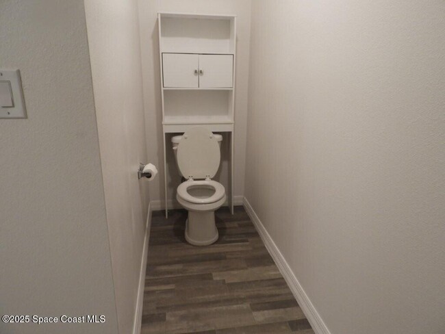 Building Photo - 690 San Filippo Dr SE