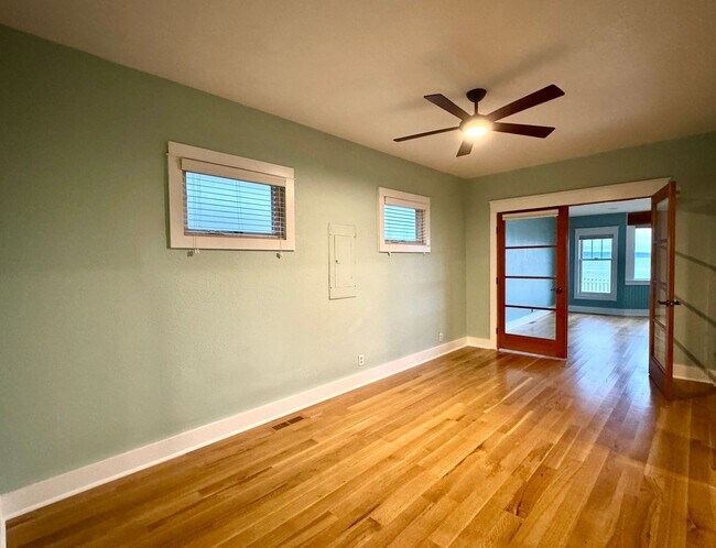 Building Photo - So close to the water you can hear the ferry announcements....oh and the sunrise is spectacular