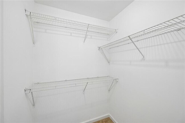 Building Photo - 725 Crestwell Cir