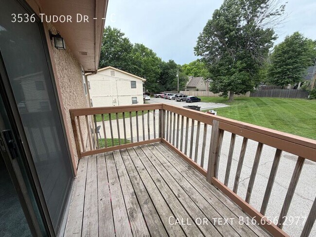 Building Photo - 3536 Tudor Dr