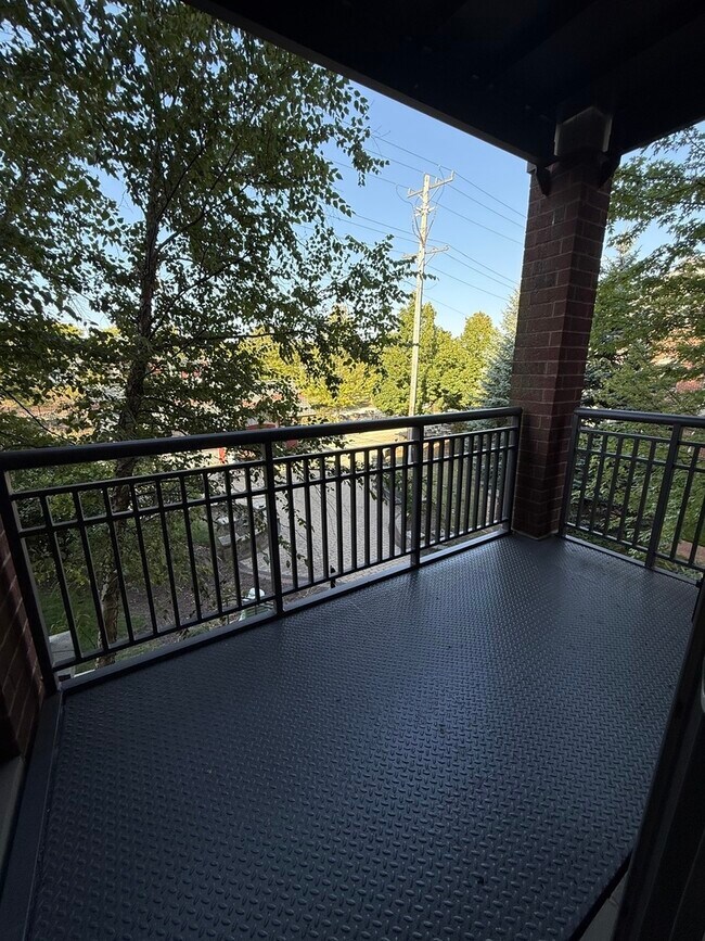 Building Photo - 255 E Liberty Dr