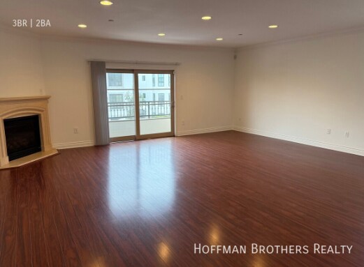 Building Photo - 11848 Kiowa Ave