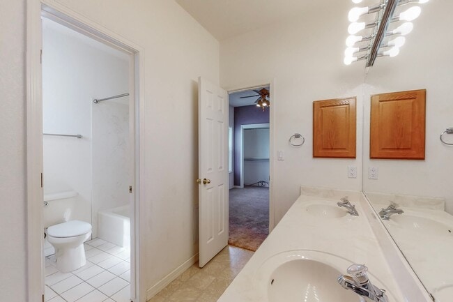 Building Photo - 2 story 4 bedroom