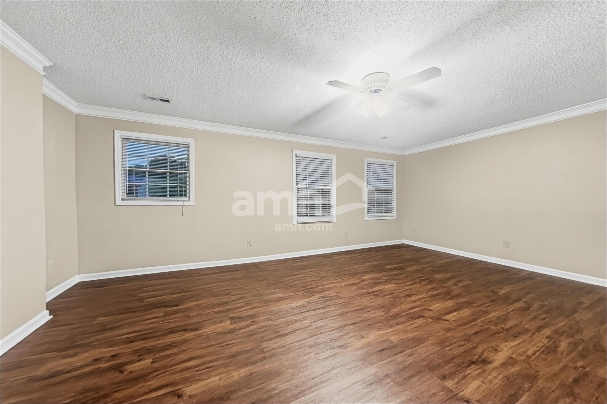 Building Photo - 1517 Autumn Ridge Dr