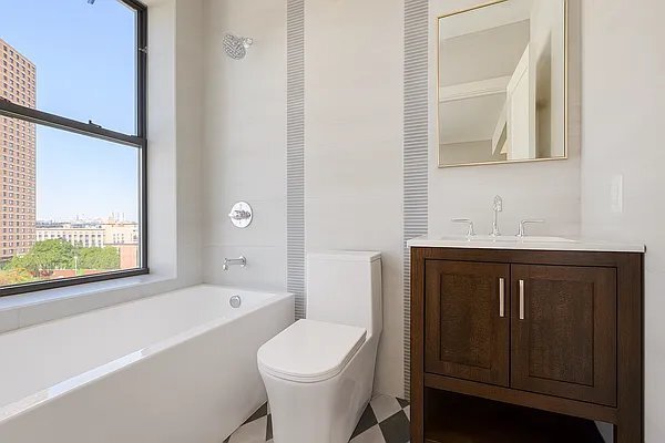 Building Photo - 524 W 134th St