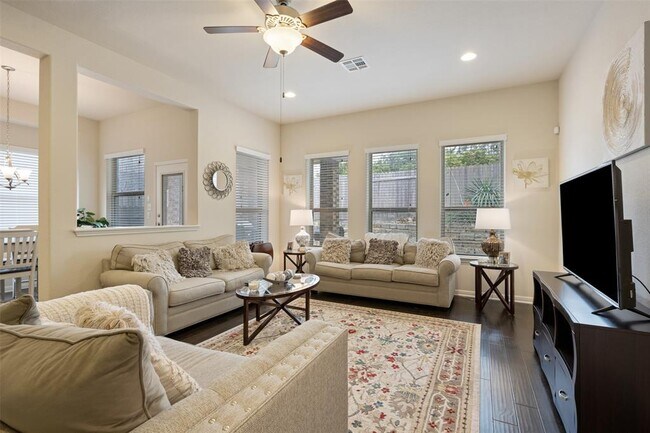 Building Photo - 2844 Coral Valley Dr