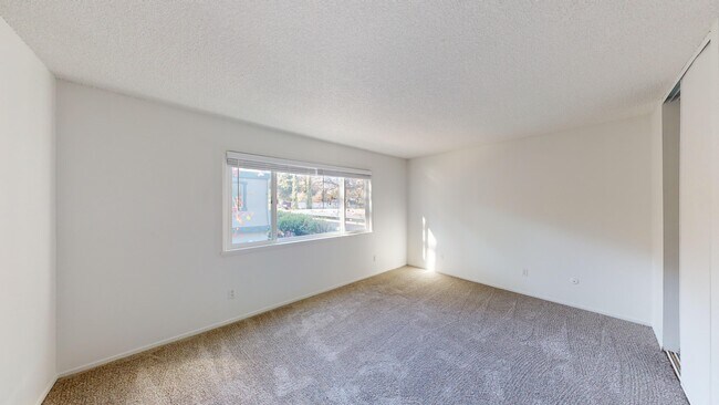 Building Photo - 390 Alameda del Prado